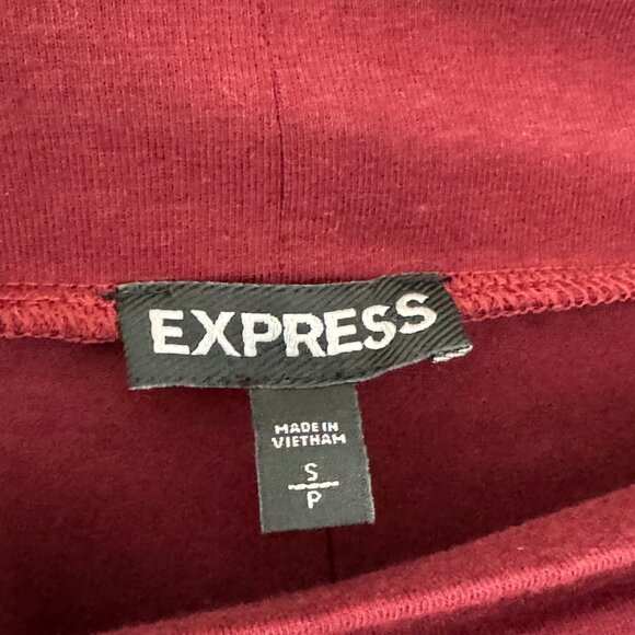 Express off the shoulder top with flared sleeves in maroon Size S NWT - Picture 5 of 5